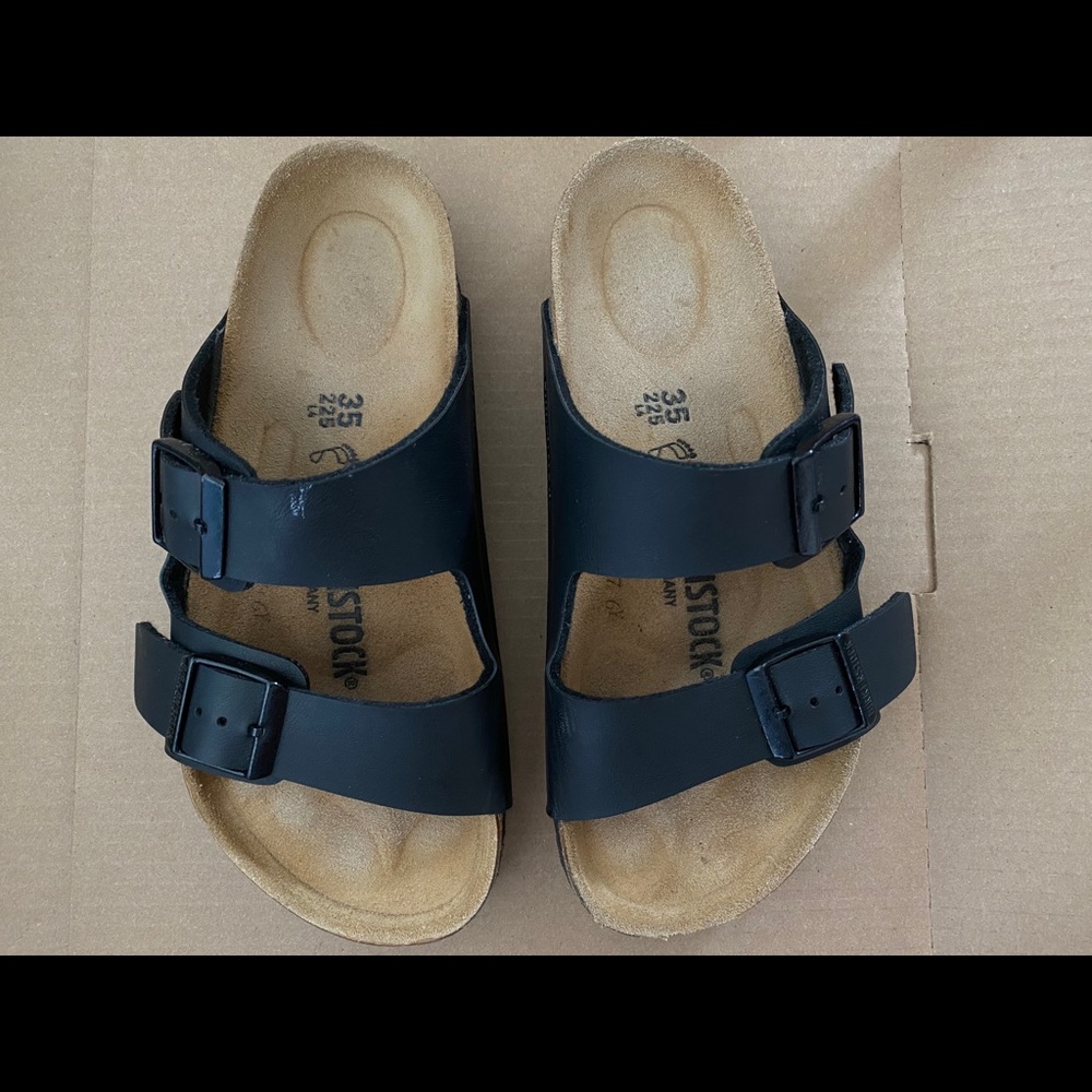 Birkenstock Women’s Black Arizona Sandals - Picture 1 of 8